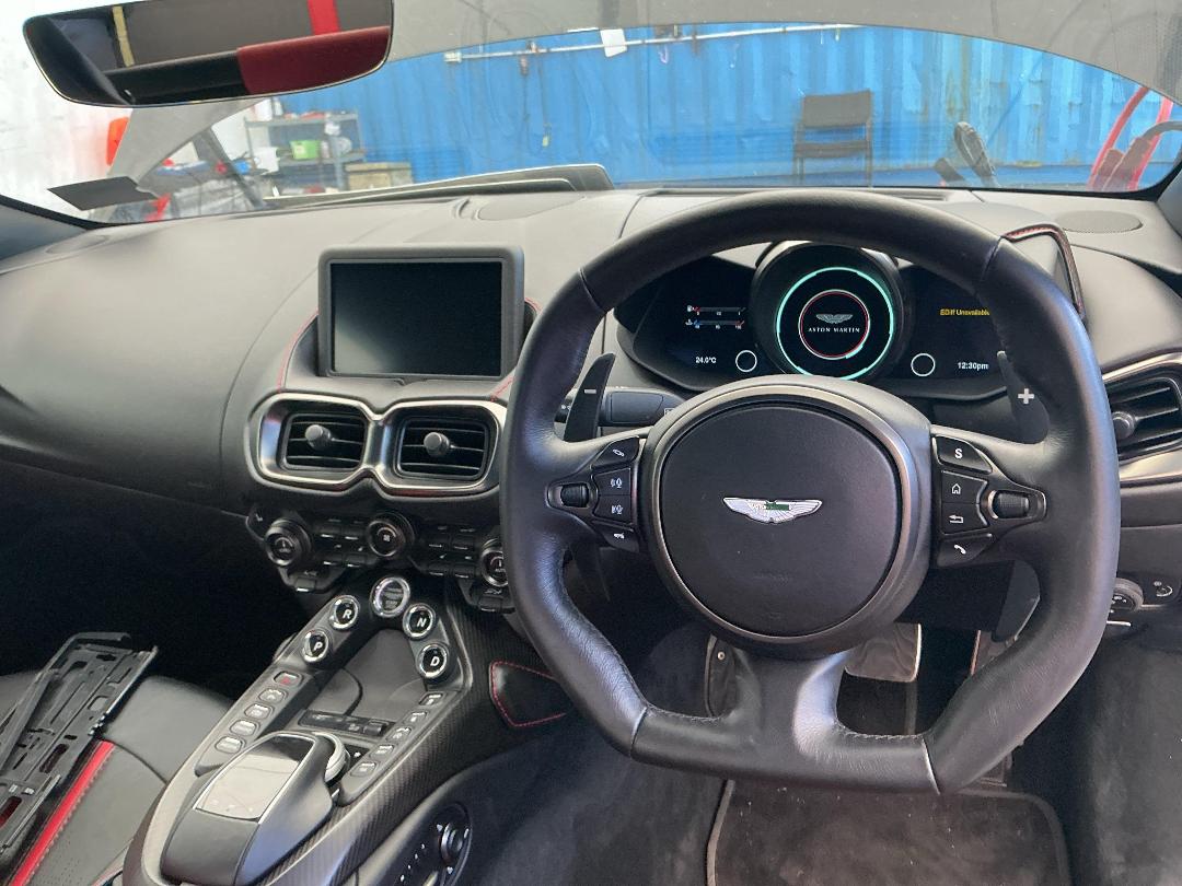 Photo '19' of Aston Martin Vantage