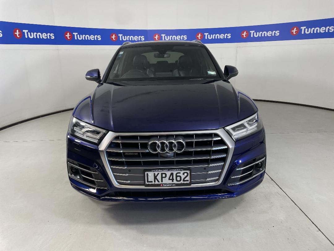 Photo '2' of Audi Q5 Photo '2' of Audi Q5