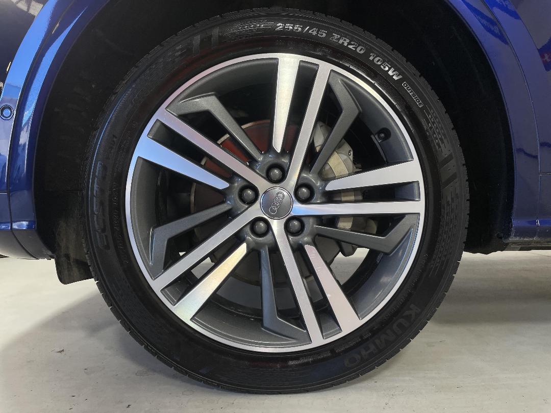 Photo '10' of Audi Q5 Photo '10' of Audi Q5