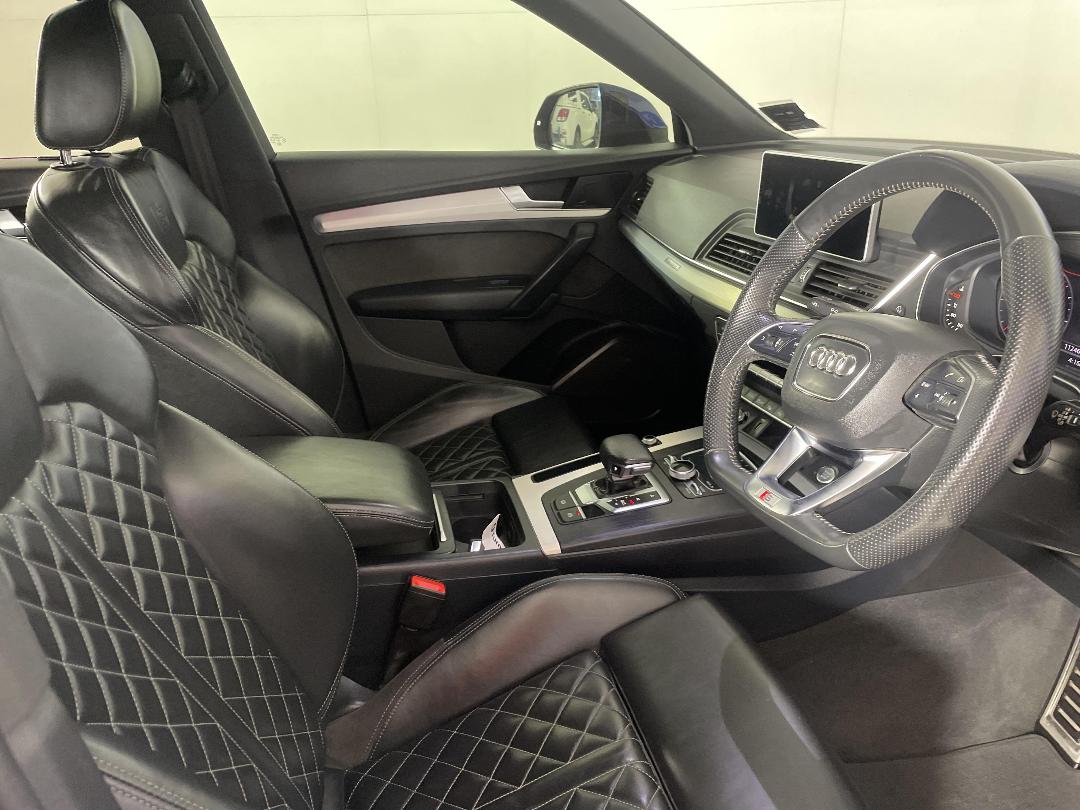 Photo '16' of Audi Q5 Photo '16' of Audi Q5