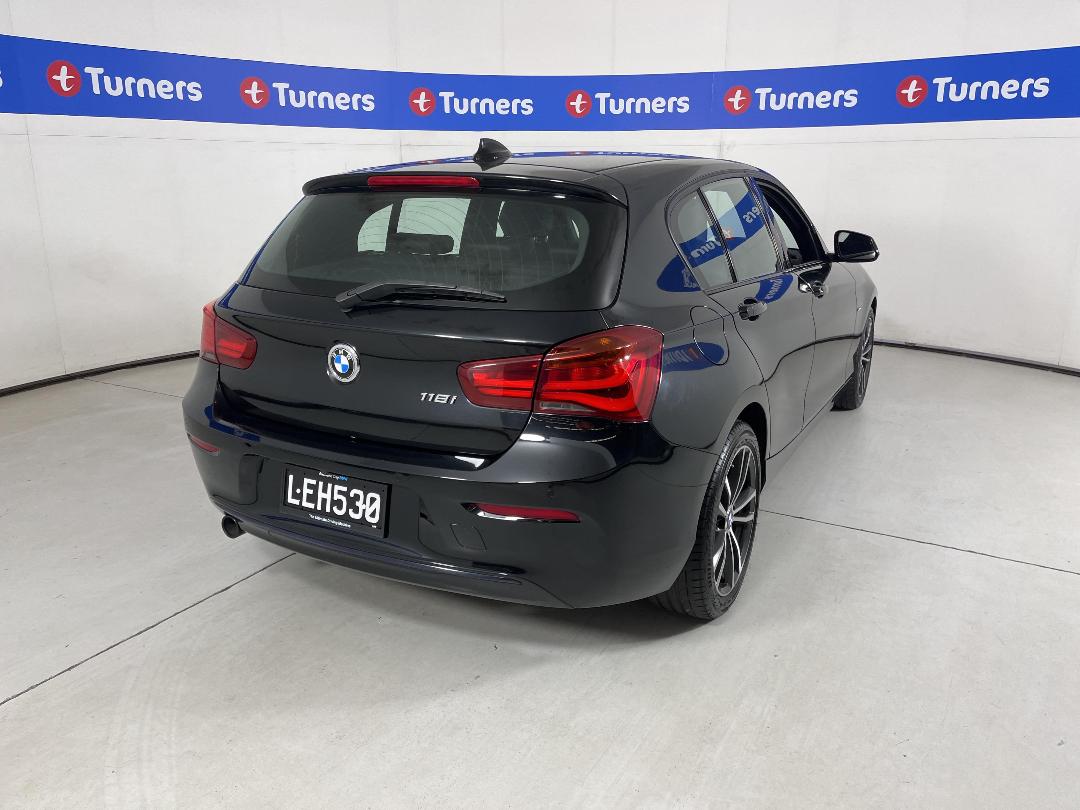 Photo '7' of BMW 118I Photo '7' of BMW 118I