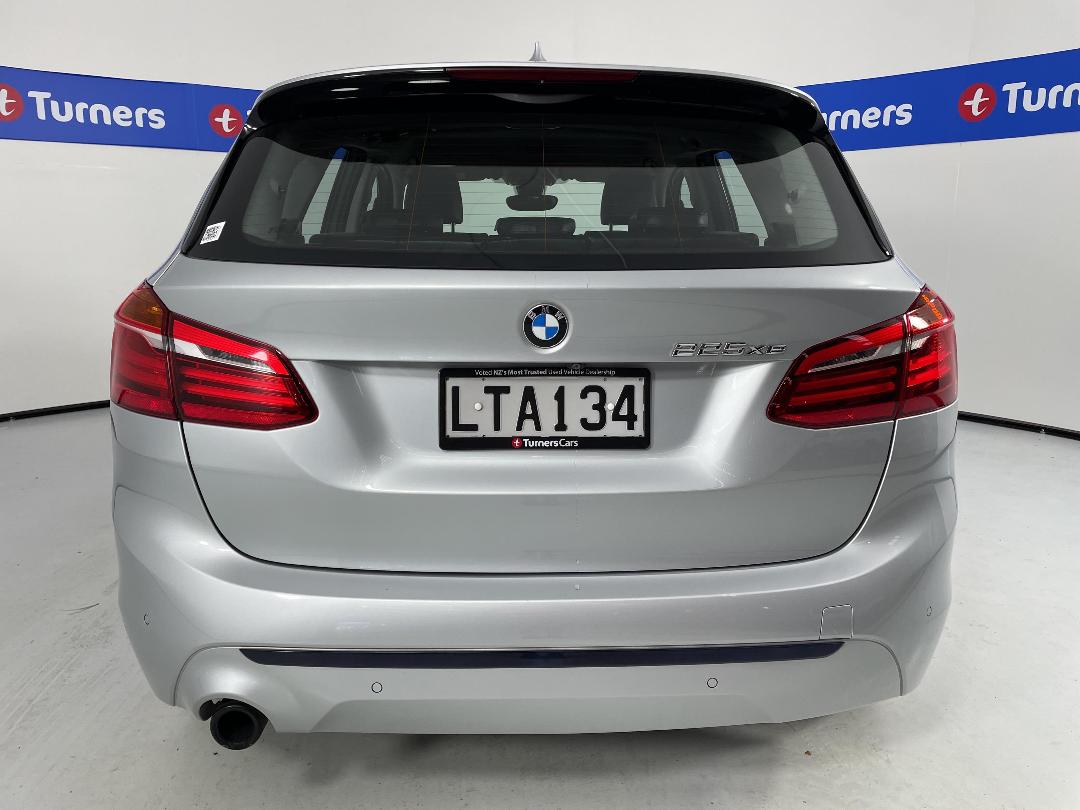 Photo '6' of BMW 2 Series