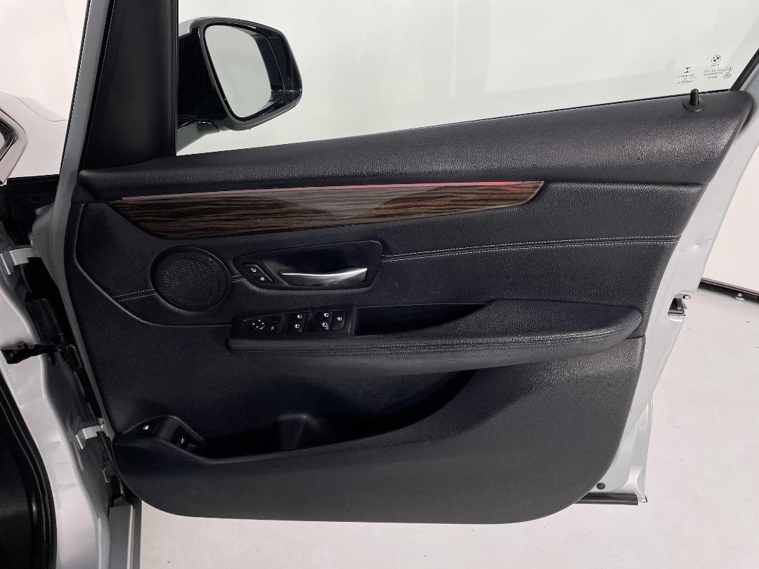 Photo '15' of BMW 2 Series