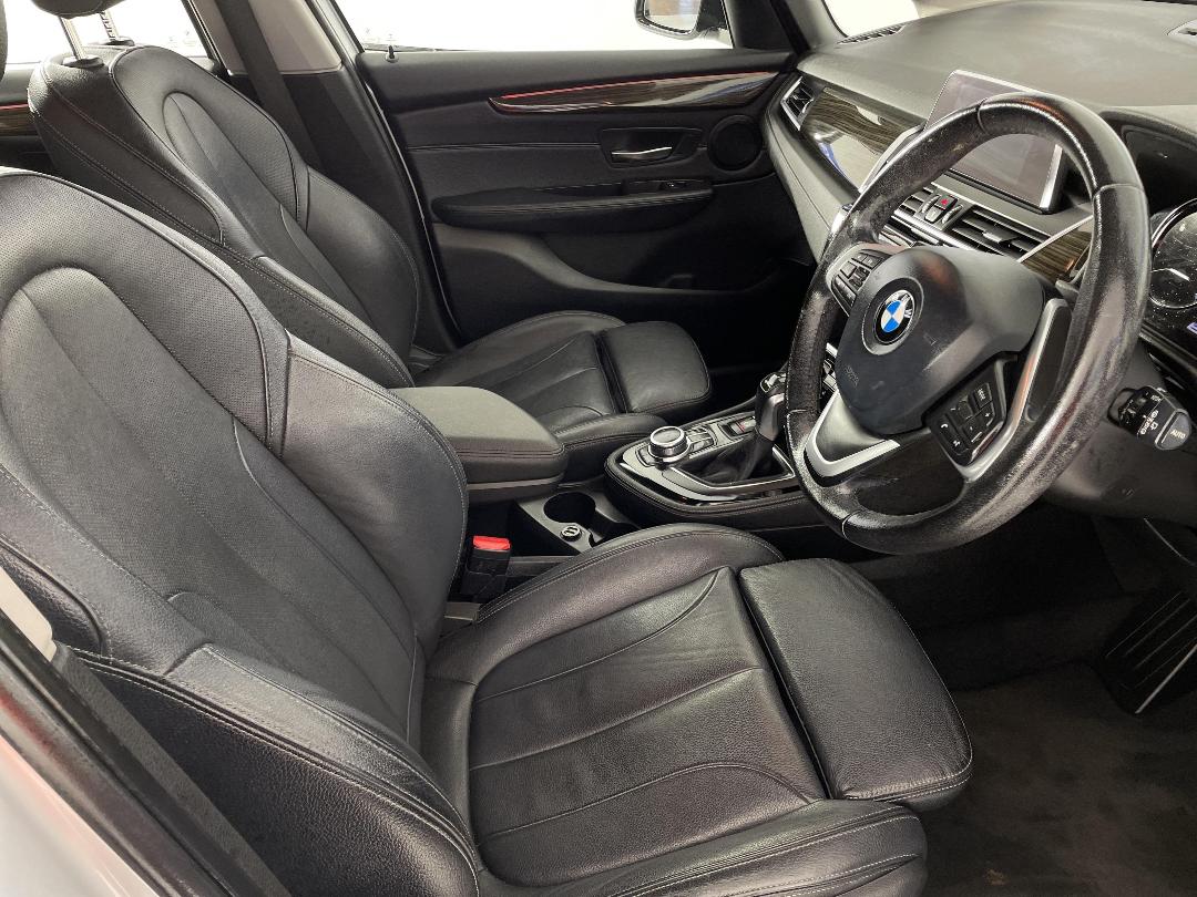 Photo '16' of BMW 2 Series