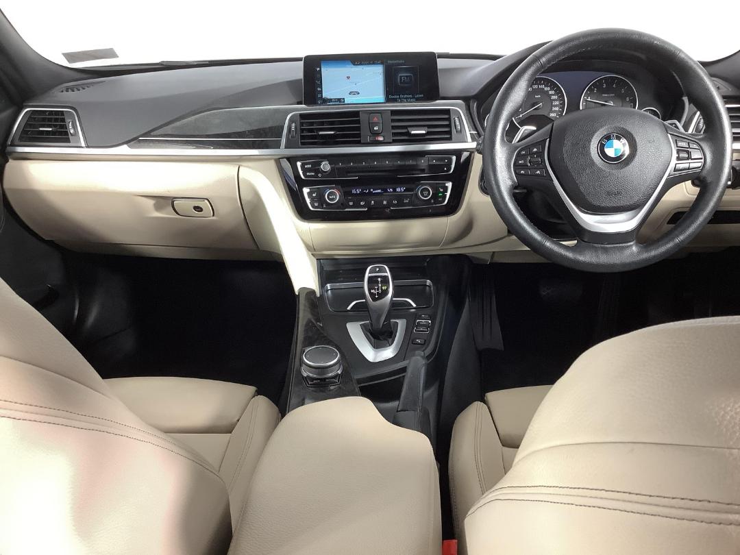 Photo '18' of BMW 330I Photo '18' of BMW 330I