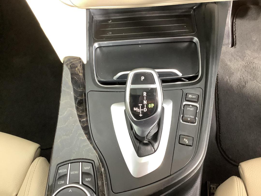 Photo '26' of BMW 330I Photo '26' of BMW 330I