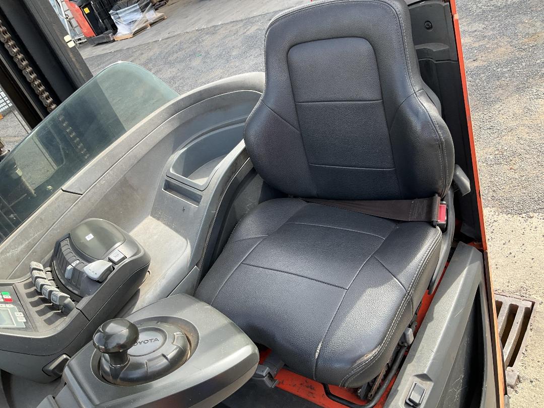 Photo '15' of BT RRE250C Forklift Photo '15' of BT RRE250C Forklift