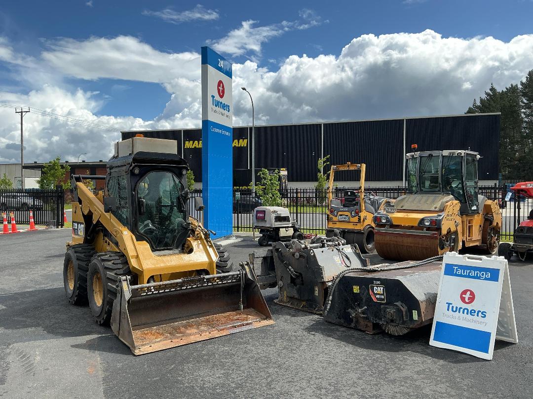 Photo '31' of Caterpillar 272DXHP Skid Steer Photo '31' of Caterpillar 272DXHP Skid Steer