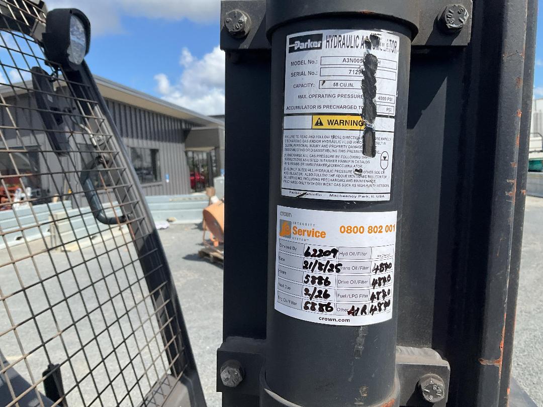 Photo '28' of Crown CD30S Forklift