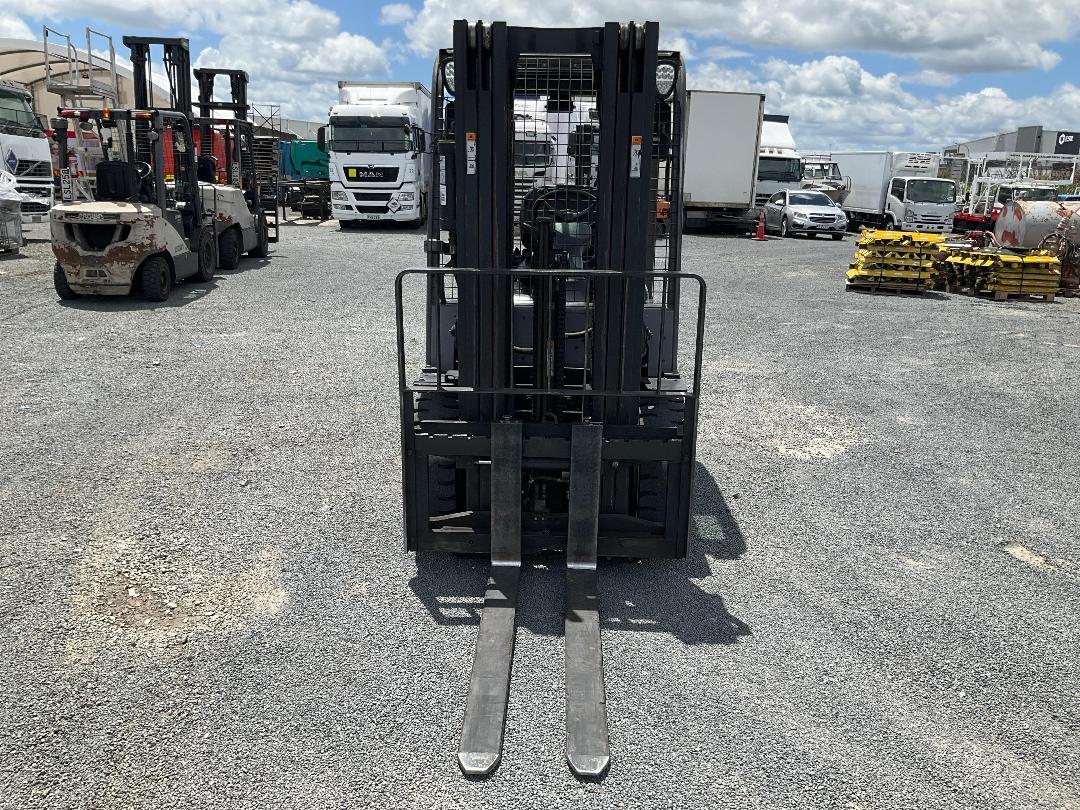 Photo '10' of Crown CD30S Forklift