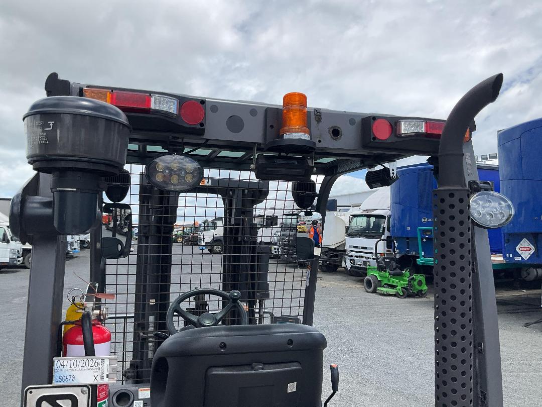 Photo '17' of Crown CD30S Forklift