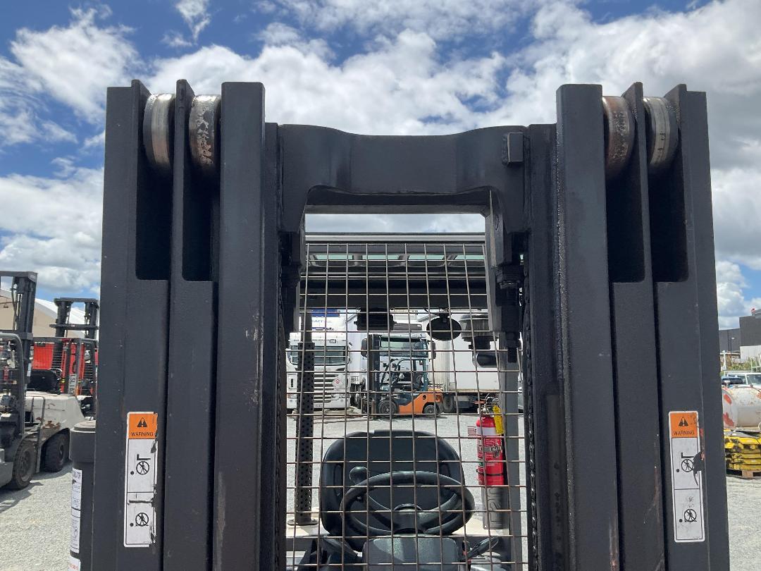 Photo '23' of Crown CD30S Forklift