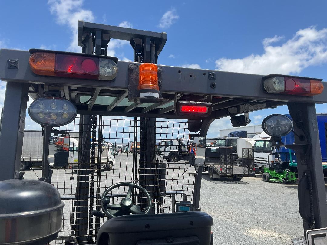 Photo '22' of Crown CD50C Forklift