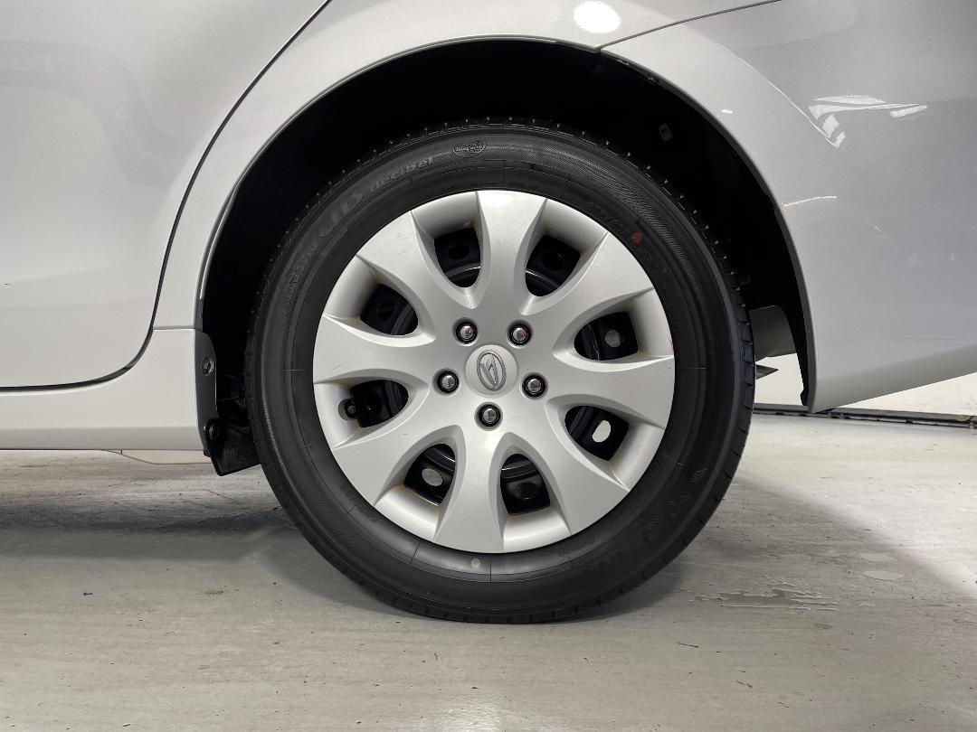 Photo '11' of Daihatsu Mebius