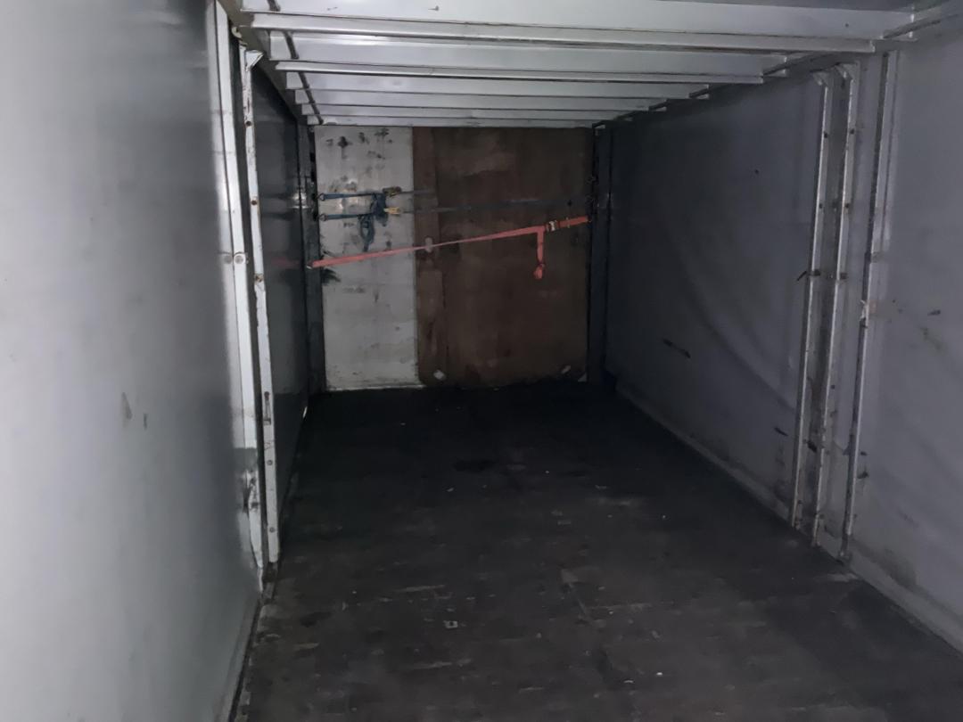 Photo '21' of DOMETT C2003 H Curtain/Chiller B-Train