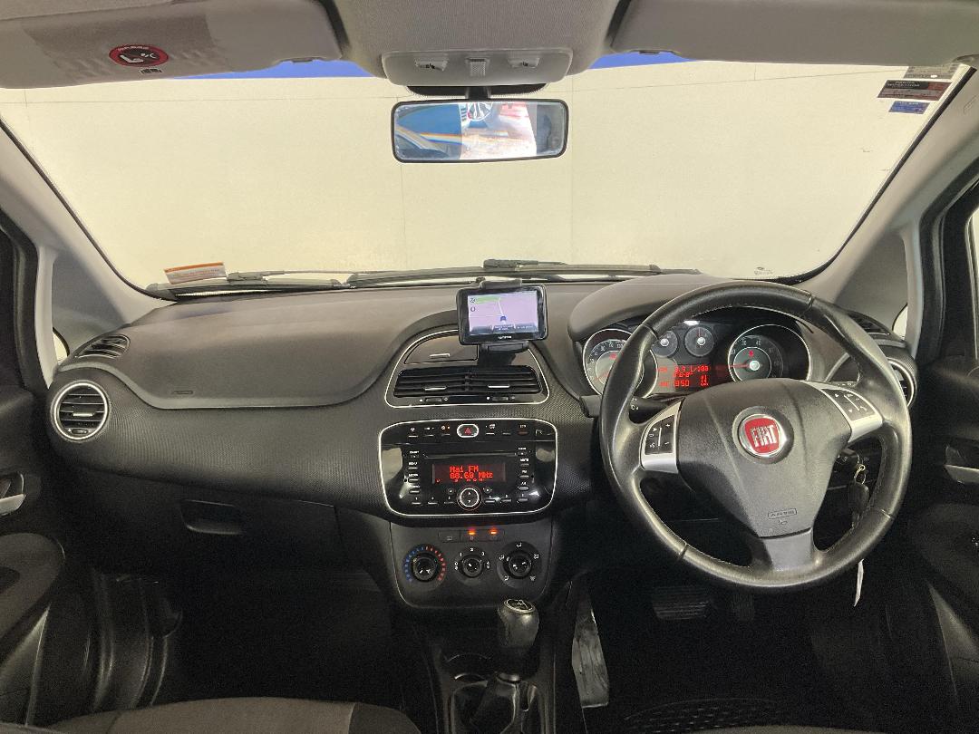 Photo '17' of Fiat Punto