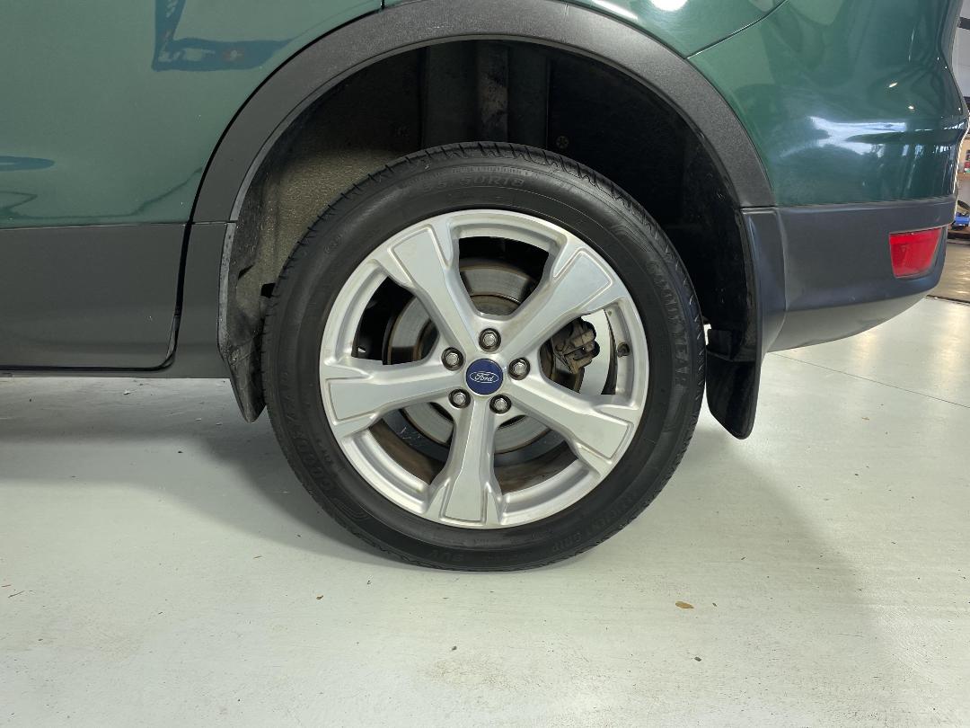 Photo '11' of Ford Escape