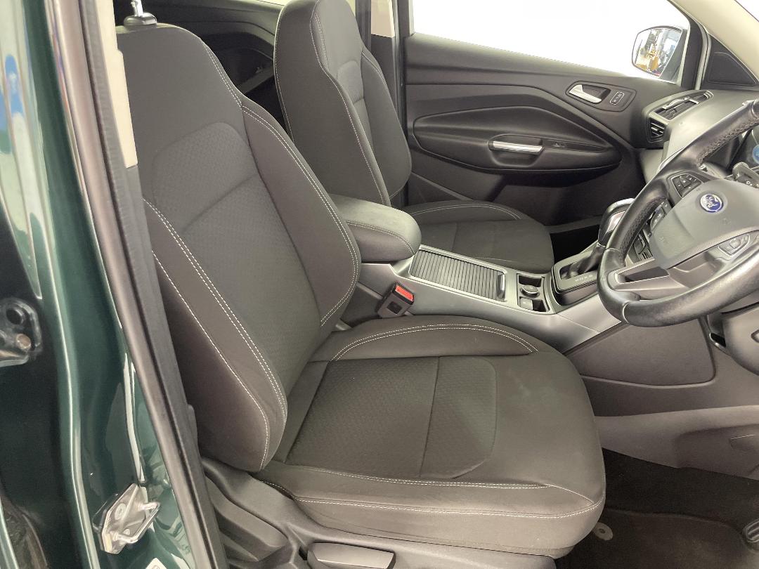 Photo '16' of Ford Escape