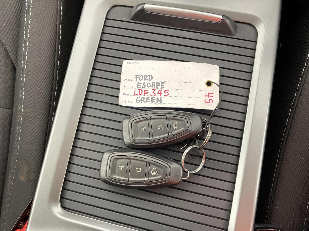 Photo '22' of Ford Escape