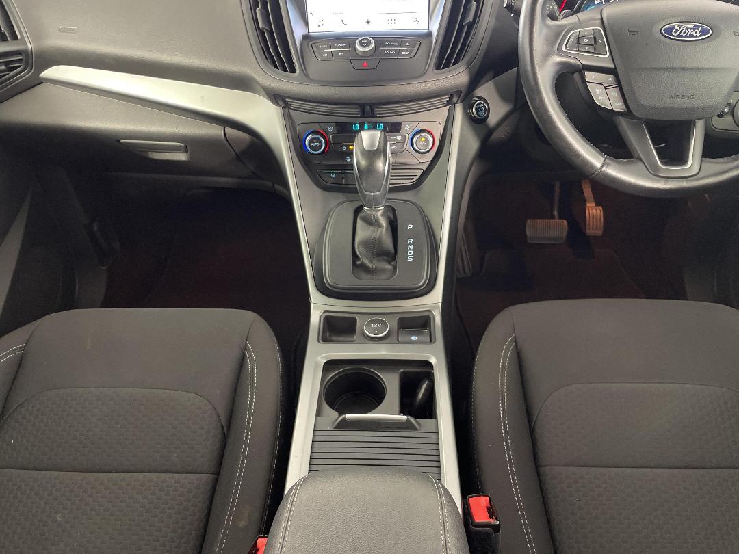 Photo '18' of Ford Escape