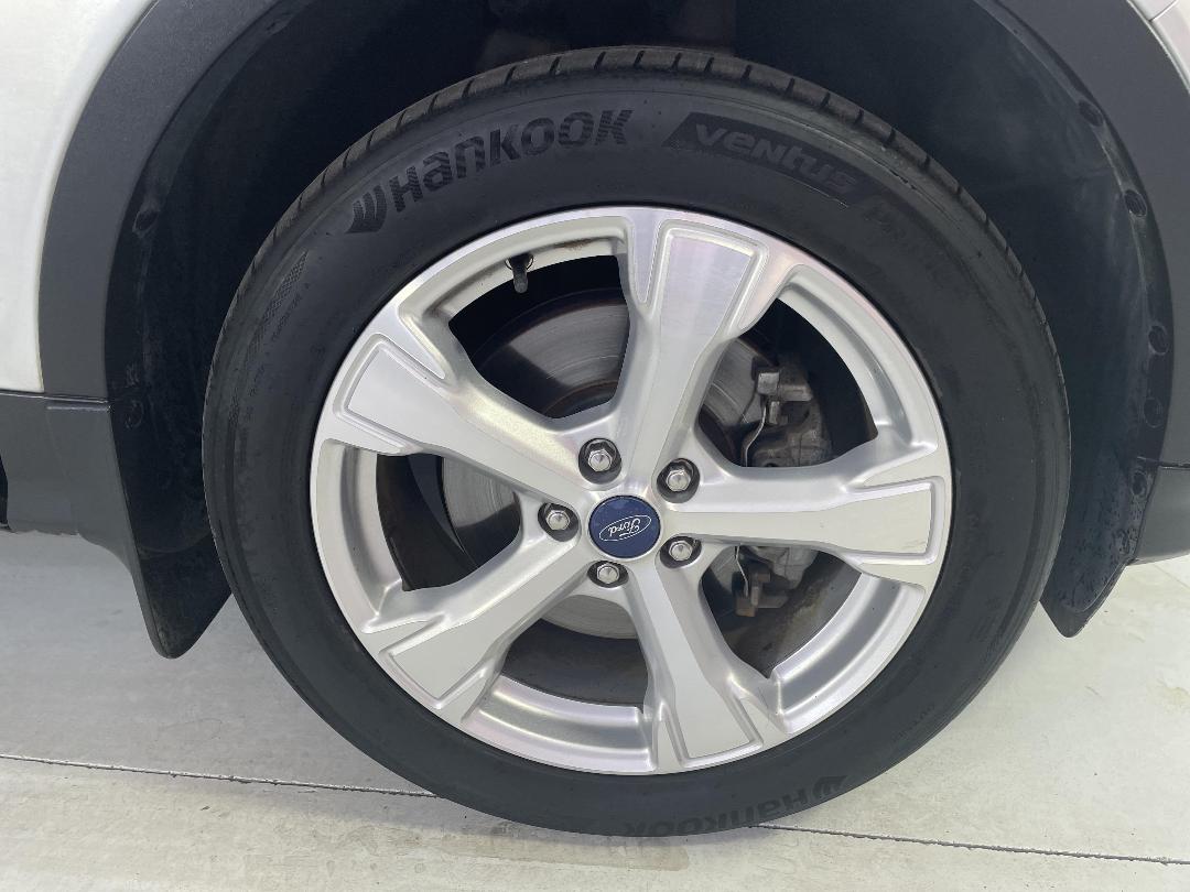 Photo '9' of Ford Escape