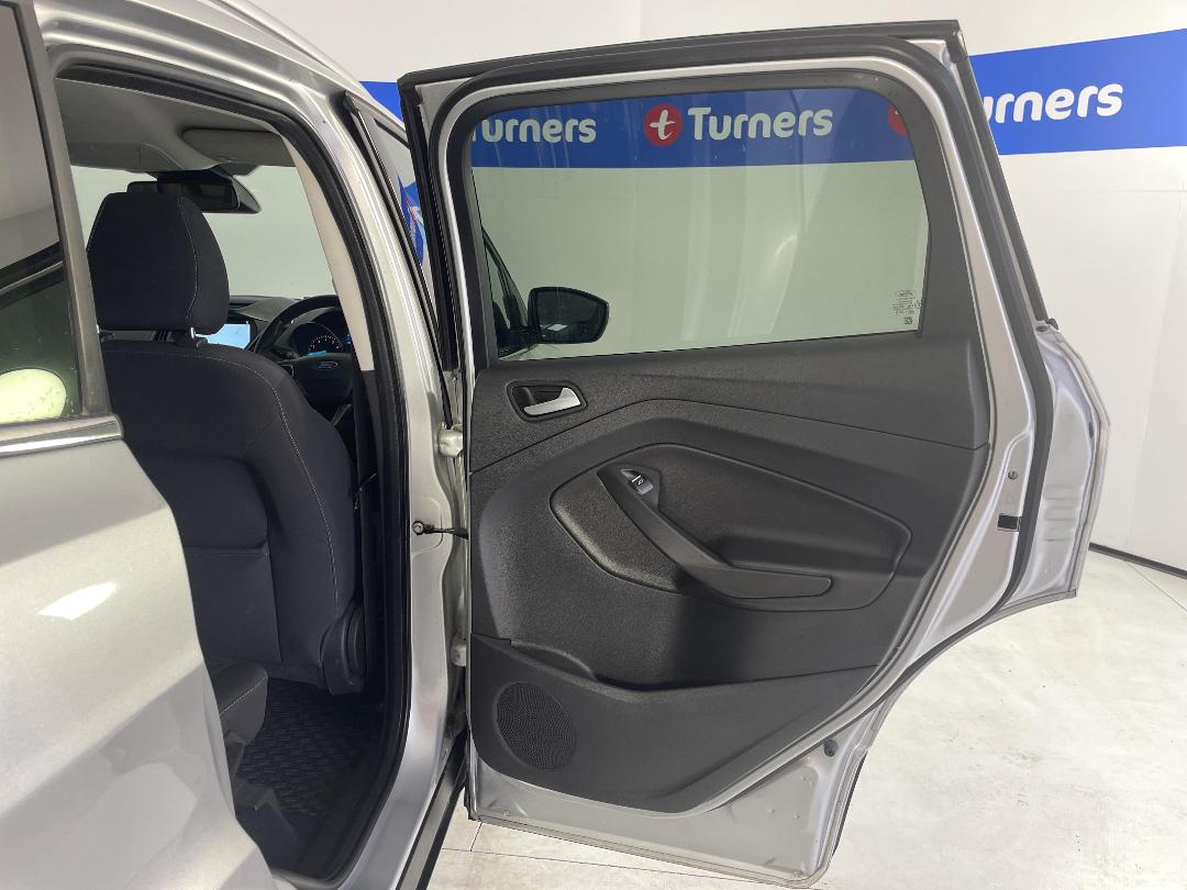 Photo '19' of Ford Escape