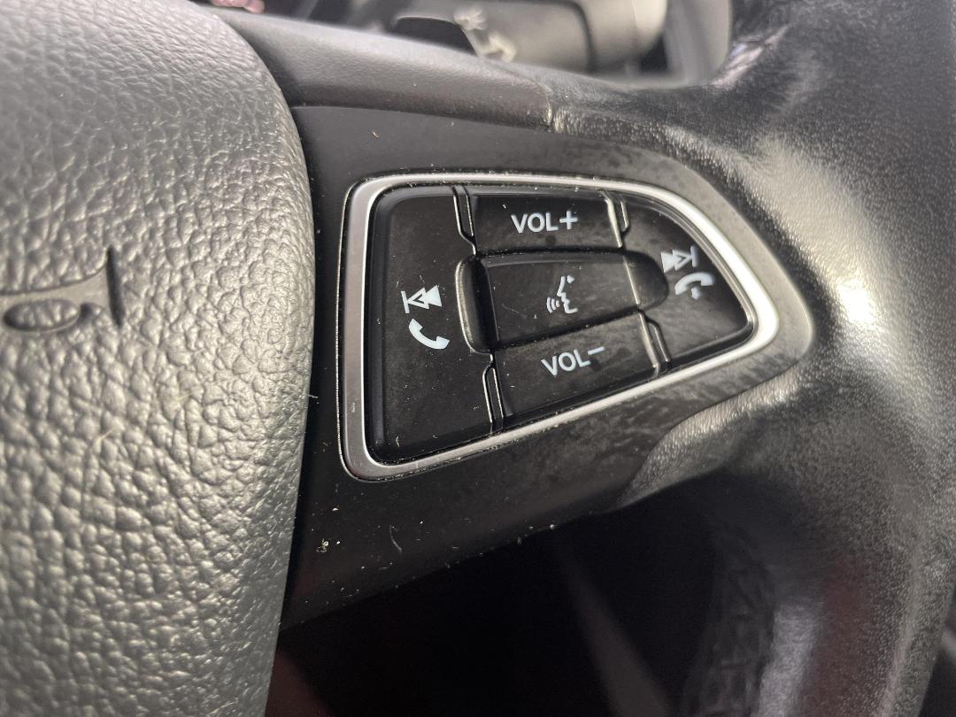 Photo '25' of Ford Escape