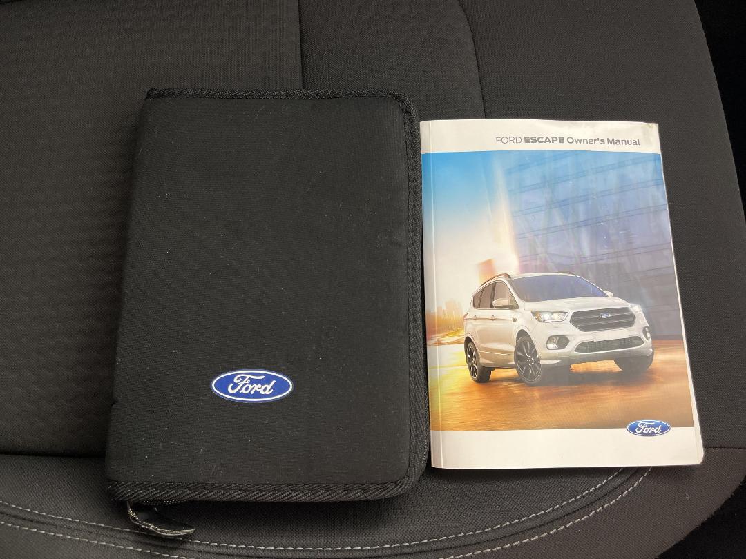 Photo '28' of Ford Escape Photo '28' of Ford Escape