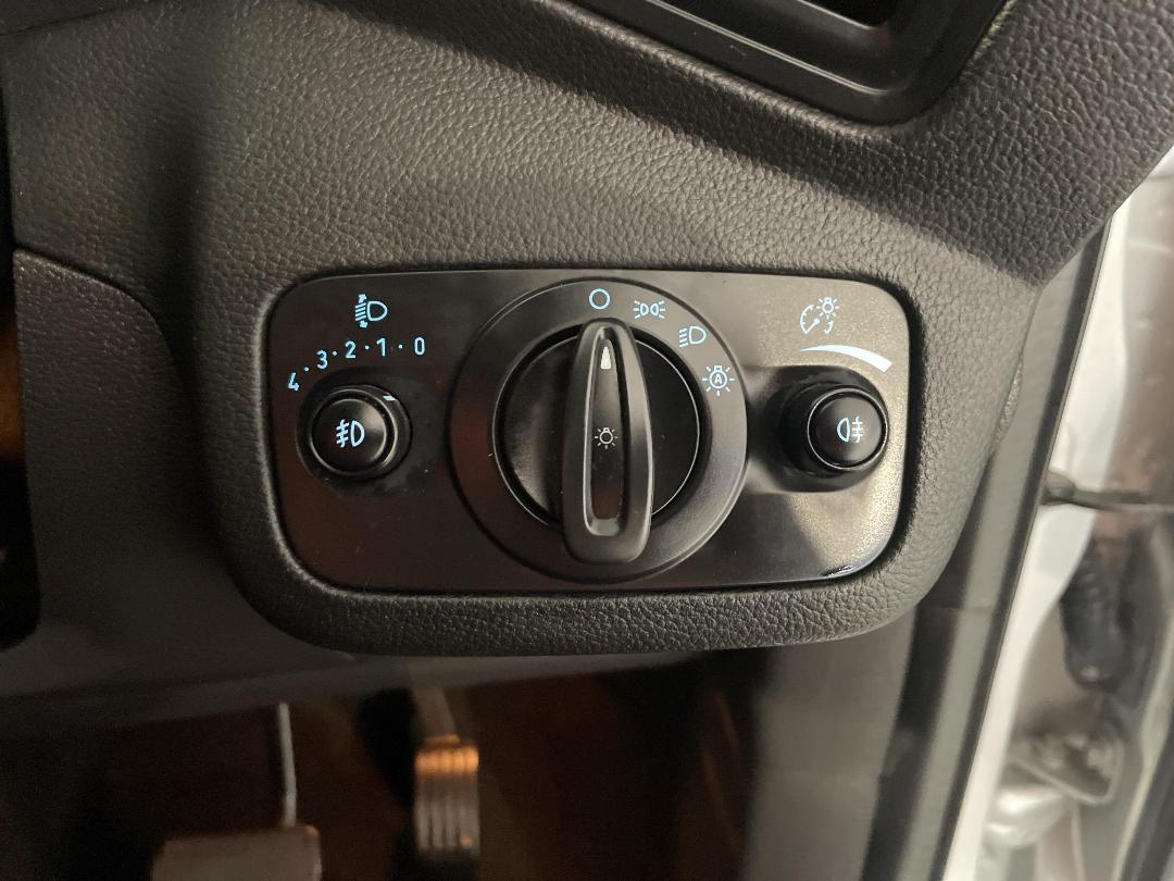 Photo '25' of Ford Escape