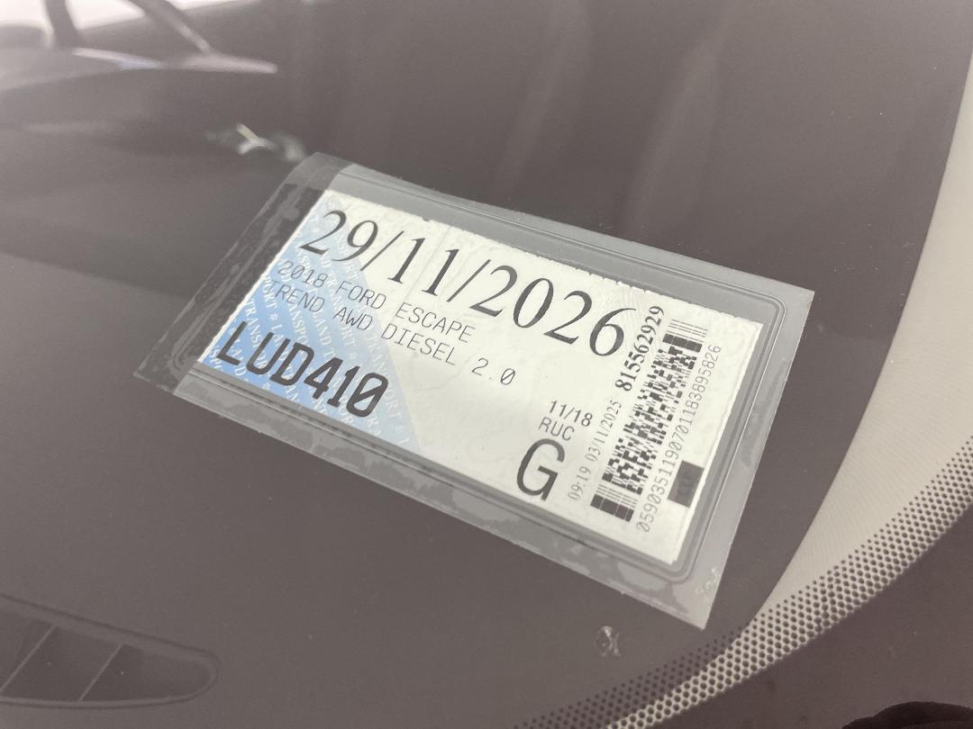 Photo '35' of Ford Escape