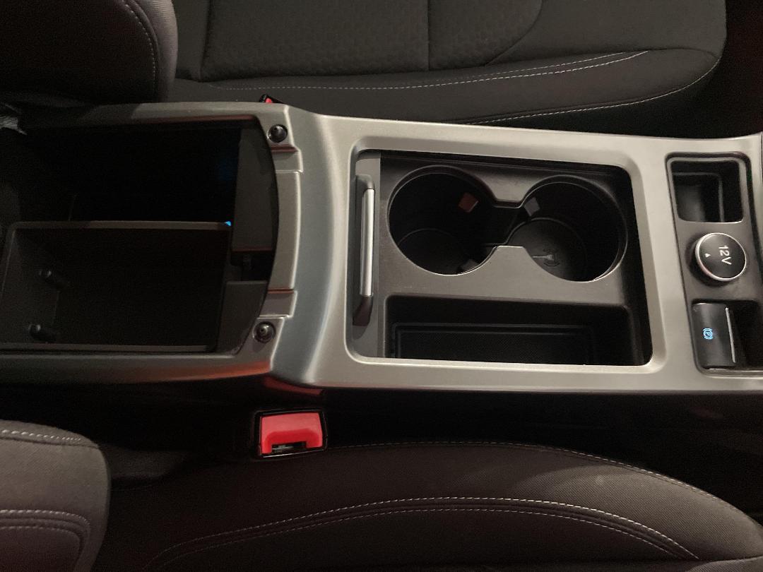 Photo '33' of Ford Escape