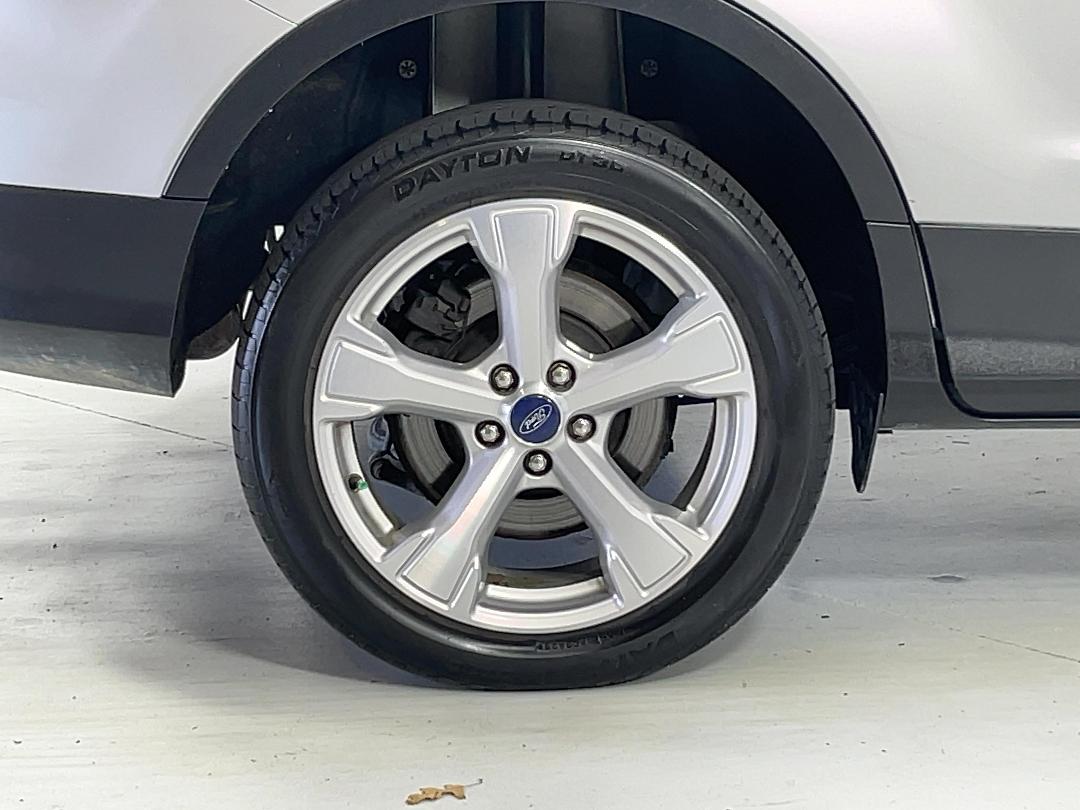 Photo '12' of Ford Escape