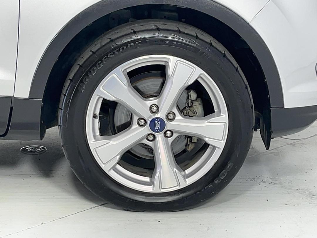 Photo '9' of Ford Escape