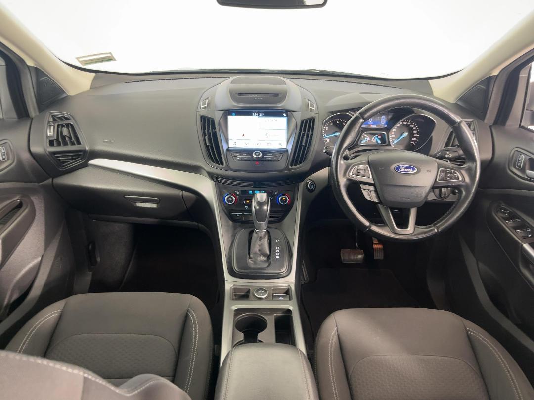 Photo '17' of Ford Escape