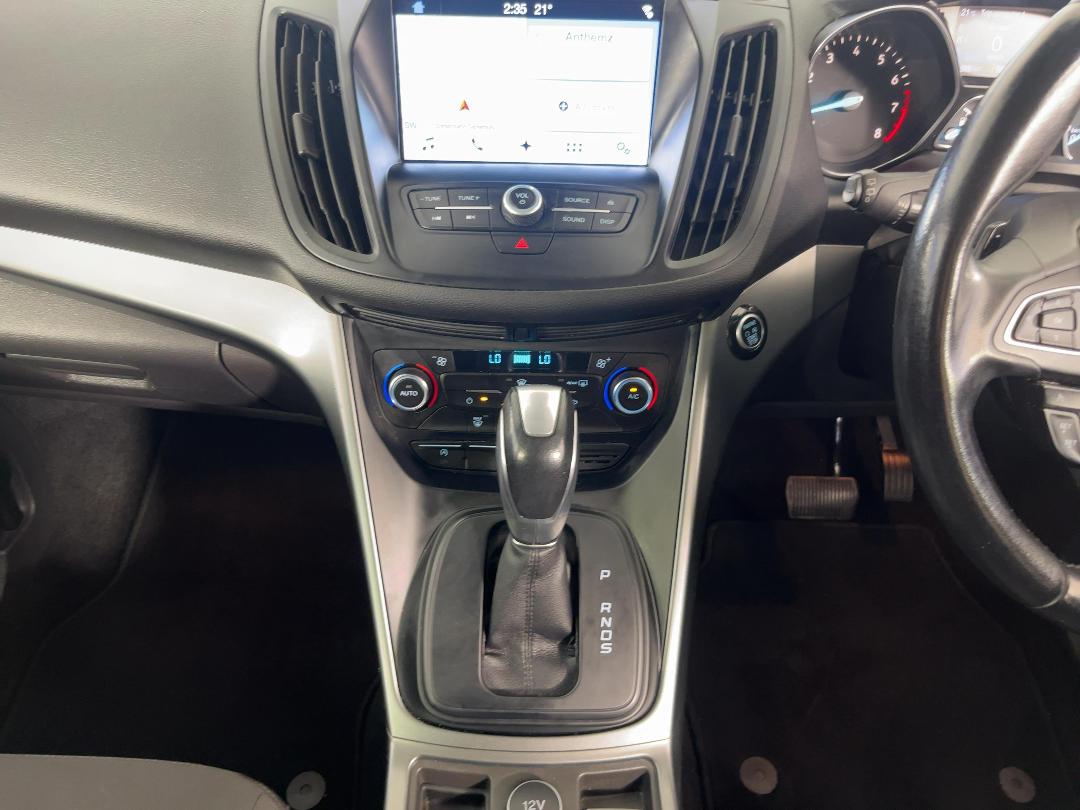 Photo '18' of Ford Escape