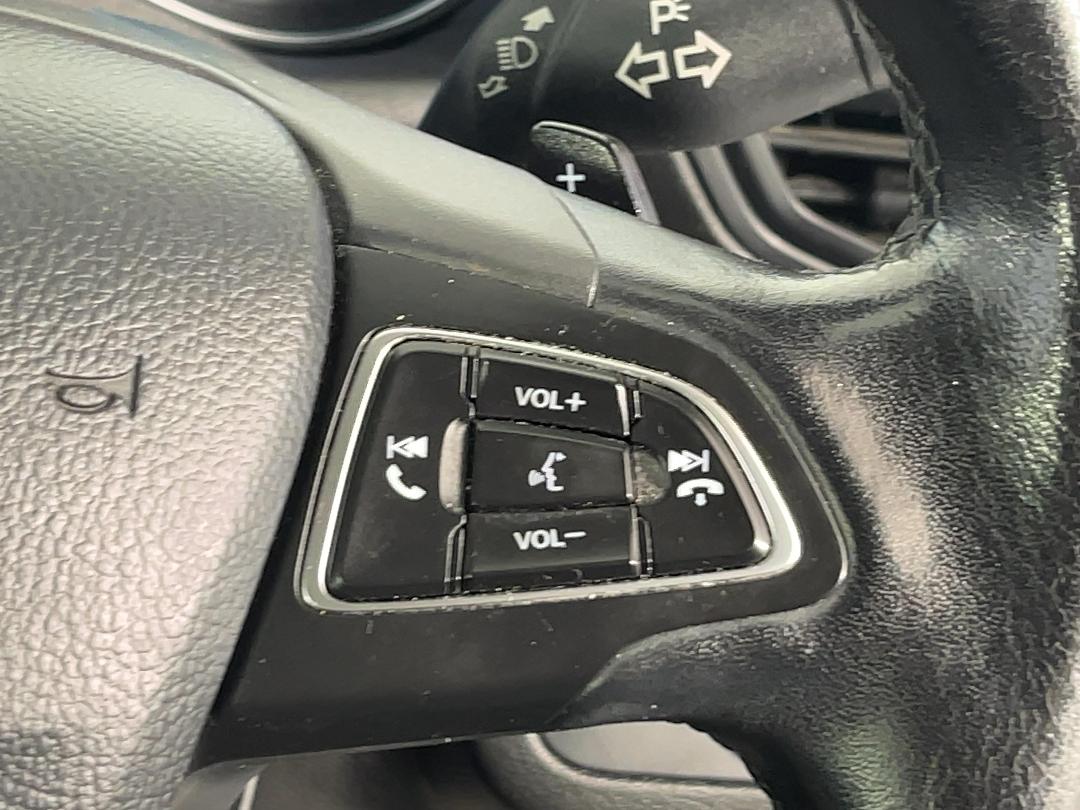 Photo '29' of Ford Escape