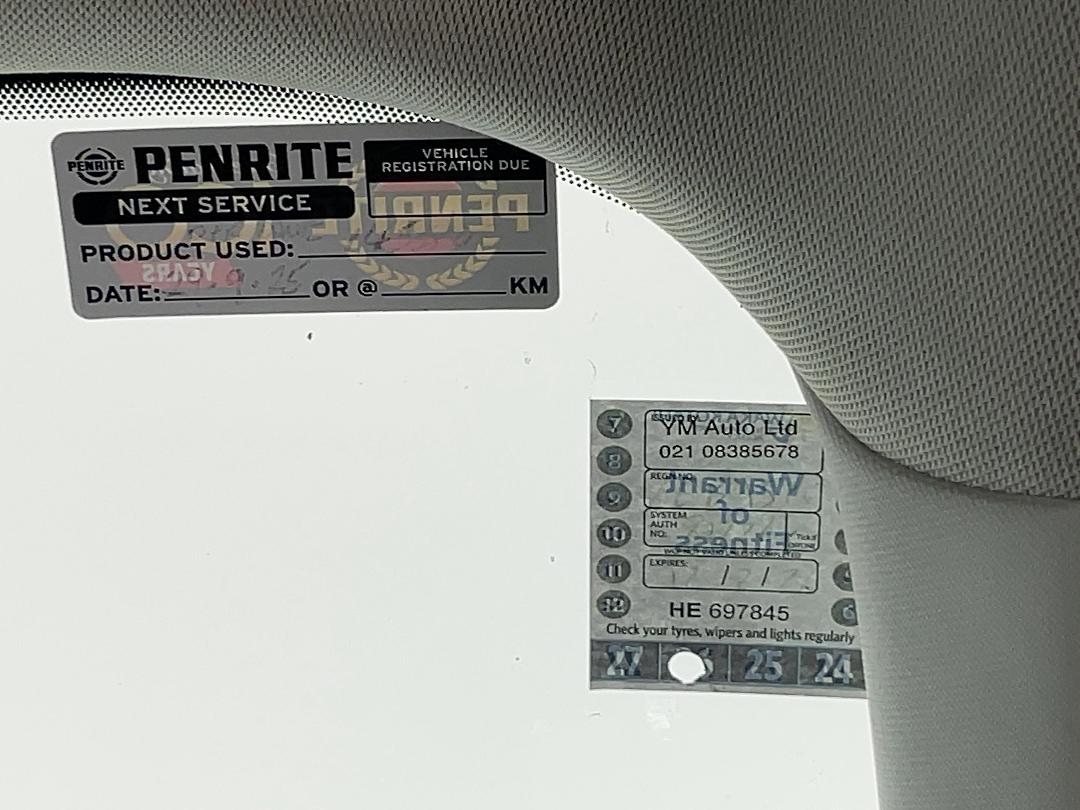 Photo '30' of Ford Escape