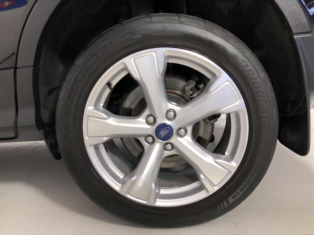 Photo '11' of Ford Escape