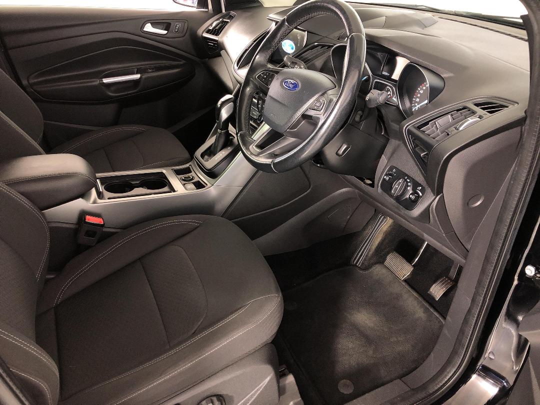 Photo '16' of Ford Escape