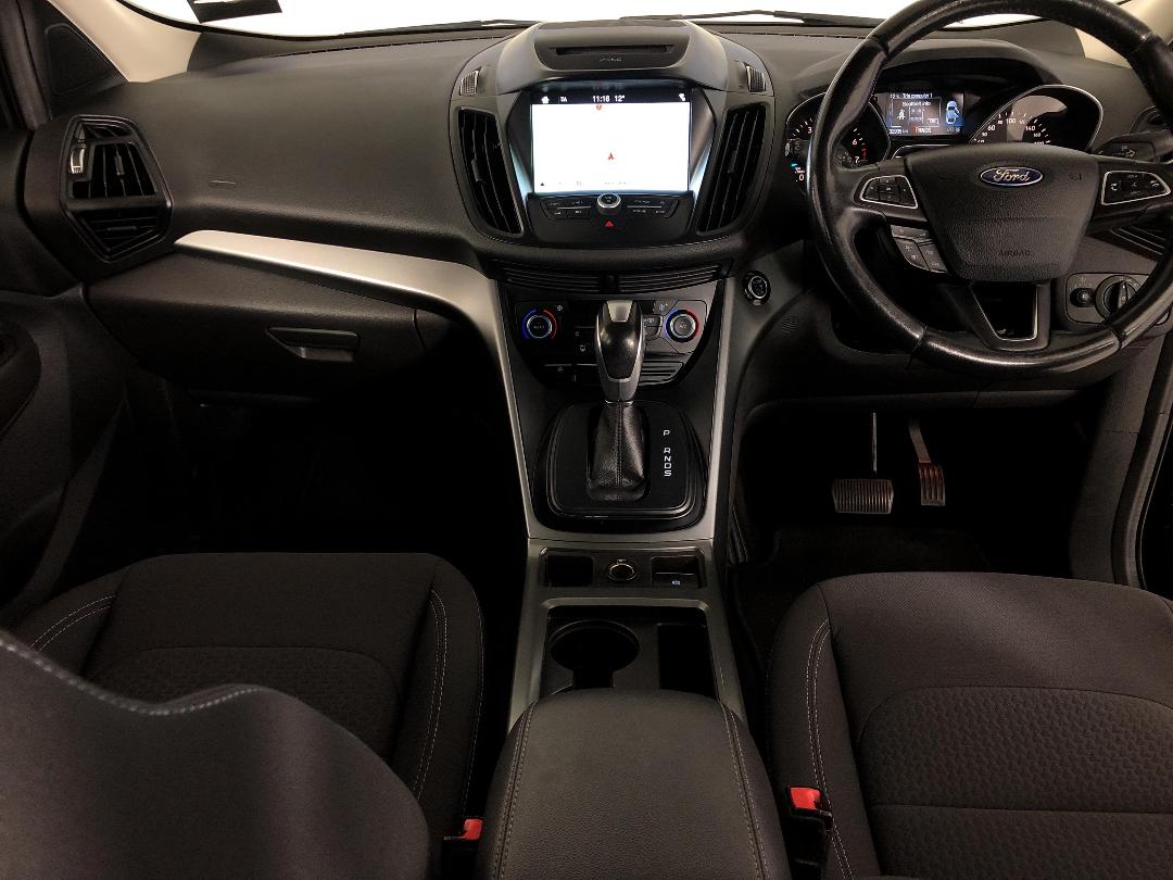 Photo '17' of Ford Escape