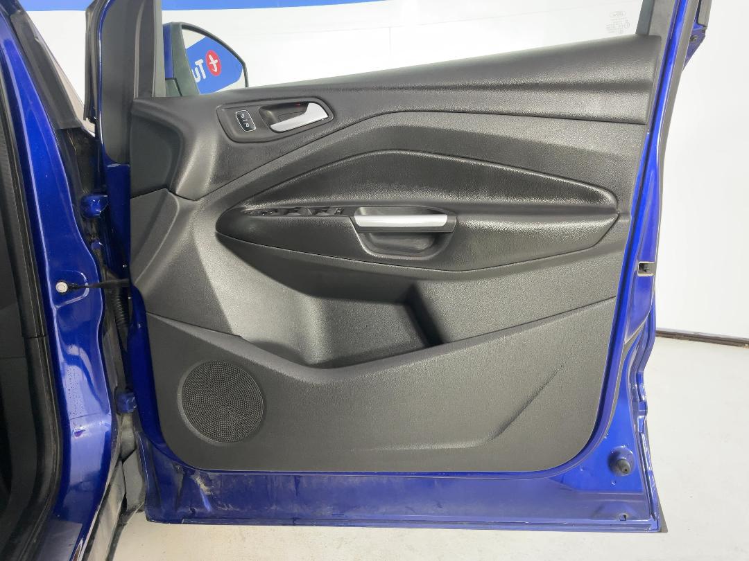 Photo '15' of Ford Escape Photo '15' of Ford Escape