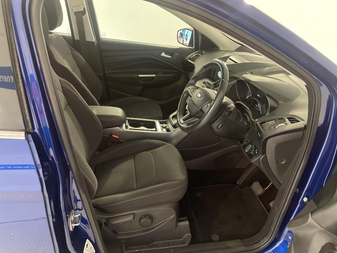 Photo '16' of Ford Escape