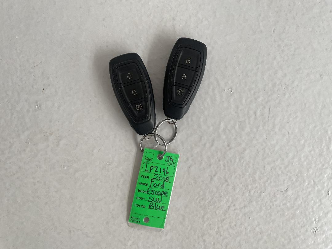 Photo '22' of Ford Escape