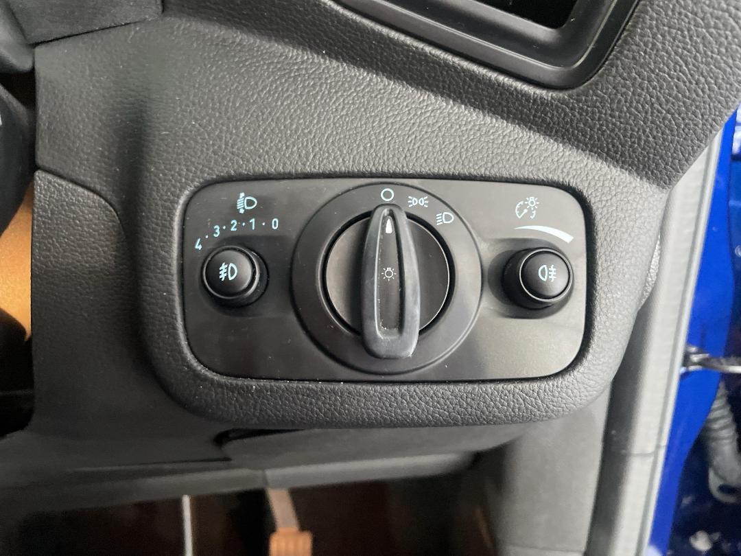 Photo '25' of Ford Escape