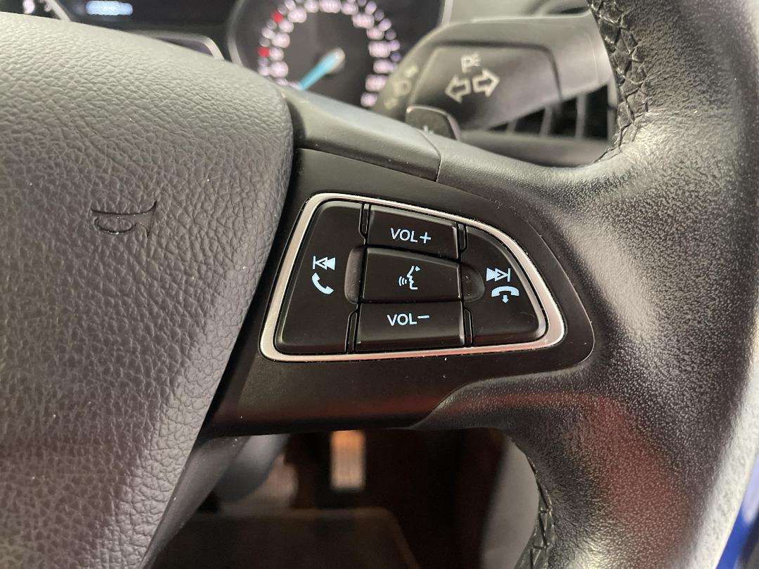 Photo '26' of Ford Escape