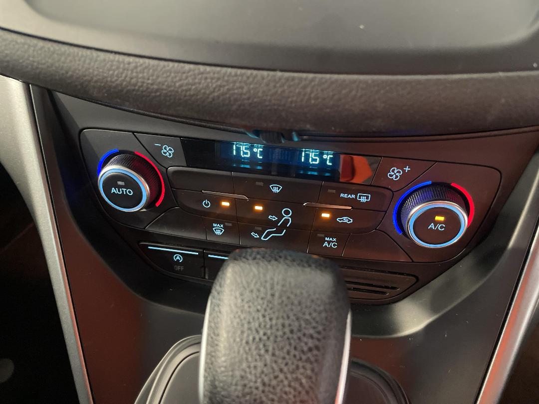 Photo '31' of Ford Escape