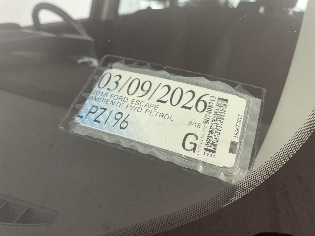 Photo '35' of Ford Escape