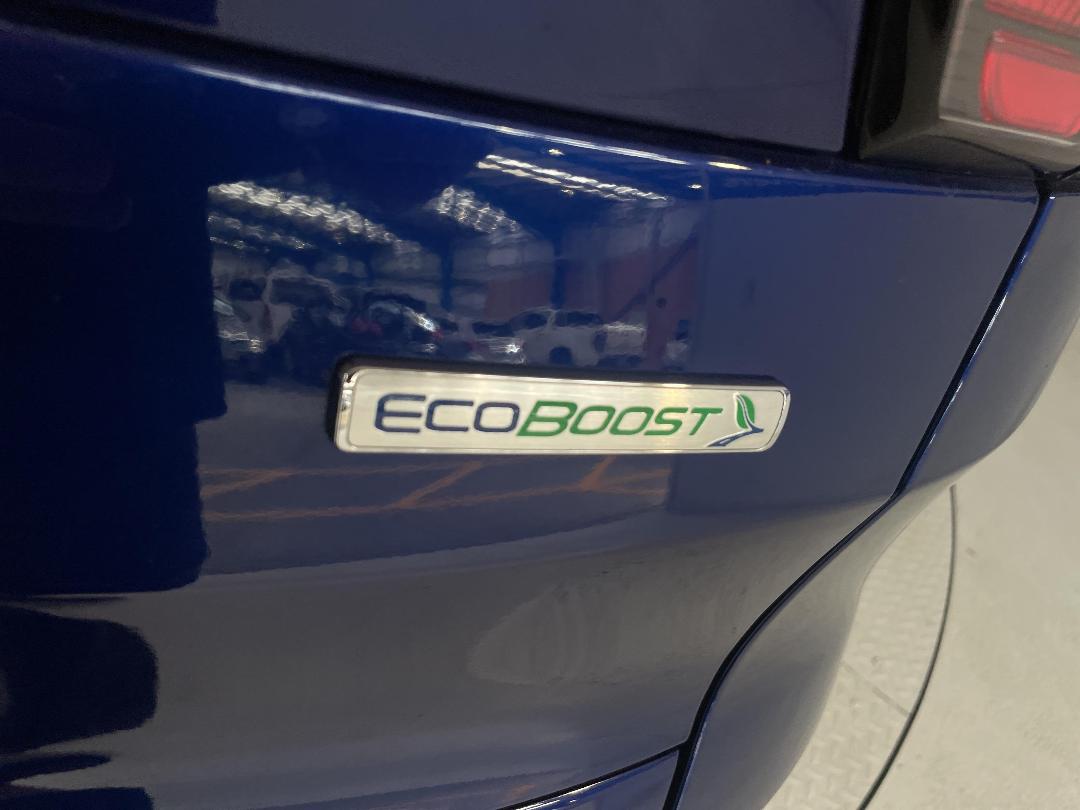 Photo '37' of Ford Escape