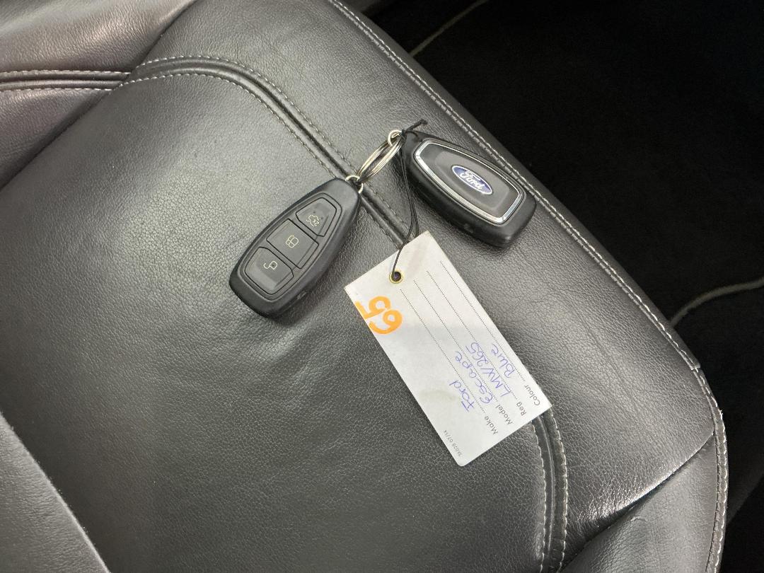 Photo '22' of Ford Escape Photo '22' of Ford Escape