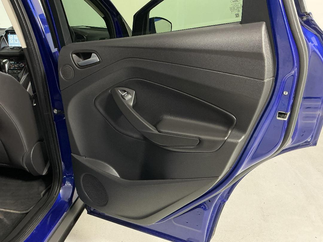 Photo '19' of Ford Escape Photo '19' of Ford Escape